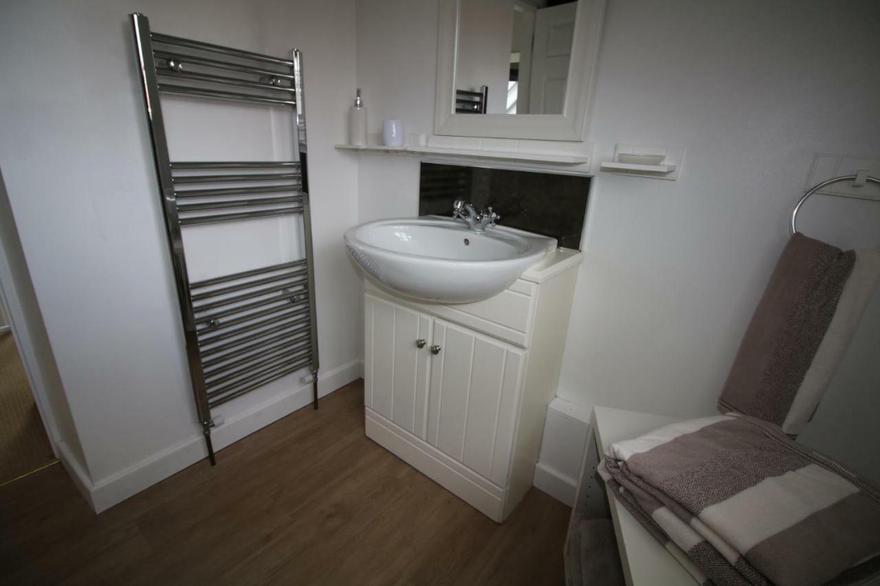 Prince Hill Cottages Worton  Esterno foto
